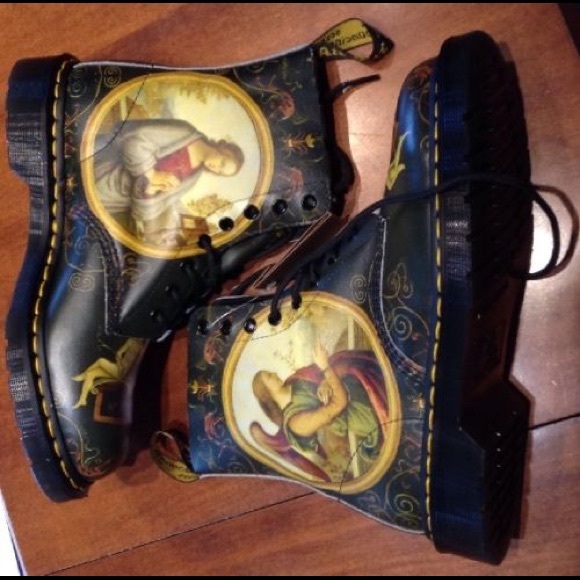 Dr Martens Boots - Picture 2 of 3